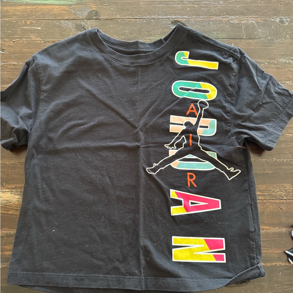 Nike Air Jordan tee size youth large very